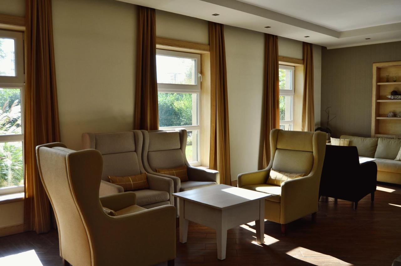 Готель Diva Kacica Restaurant & Pansion Комарно Екстер'єр фото